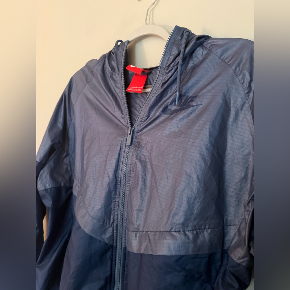 Two Toned Nike Windbreaker - Picture 2 of 6
